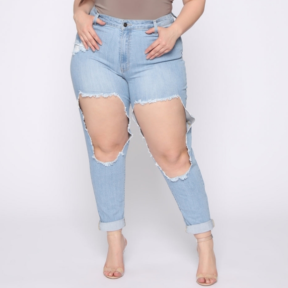 Figure Flattering Fashion Denim! - Picture 1 of 6